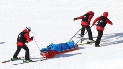 Winter Olympics 2022 - Japan's Rina Yoshika taken in ambulance after crashing in slopestyle training - eurosport.com - Usa - Norway - Beijing - Japan