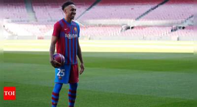 Lionel Messi - Atletico Madrid - Aubameyang hails chance of a lifetime after signing for Barcelona - timesofindia.indiatimes.com