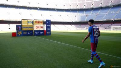 Lionel Messi - Ferran Torres - Pierre-Emerick Aubameyang - Mikel Arteta - 'Opportunity of my life'- Aubameyang seeks fresh start at Barca - channelnewsasia.com - Manchester - Spain - Cameroon - Gabon