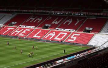 Lee Johnson - Kristjaan Speakman - Key Sunderland figures discusses possibility of new signings arriving this season - msn.com