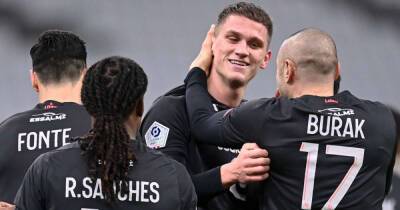 Antonio Conte - Fabio Paratici - Alessandro Bastoni - Toby Alderweireld - Tottenham risk war with Newcastle as defensive favourite features on three-man summer shortlist - msn.com