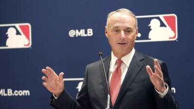 Bill Clinton - Spring training threatened, MLB asks for federal mediator - tsn.ca - New York