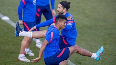 Los fichajes rojiblancos, cemento para el Cholo en su regreso al 4-4-2 - en.as.com