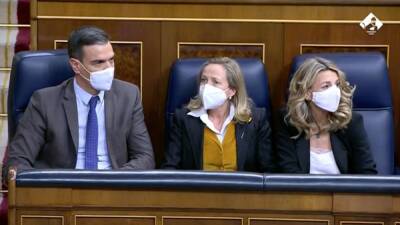 Al De-Simeone - Bryan Gil - El momento de confusión y sorpresa total en el anuncio de la votación de la reforma laboral - en.as.com - Madrid