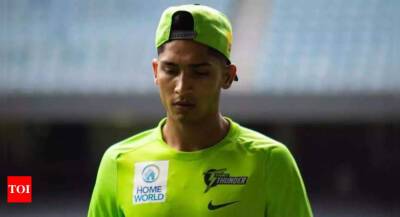 Sydney Sixers - Pakistan paceman Mohammad Hasnain suspended over illegal bowling action - timesofindia.indiatimes.com - Australia - Pakistan - state California -  Lahore