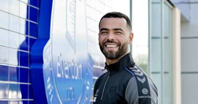 Ashley Cole sends Goodison Park message after joining Everton