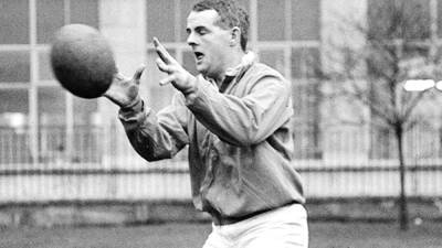 Former Ireland and Lions captain Tom Kiernan dies at age of 83