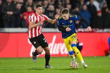 Bryan Robson Exclusive: Manchester United Legend Believes Scott McTominay Is More Than A Defensive Midfielder - sportbible.com - Manchester