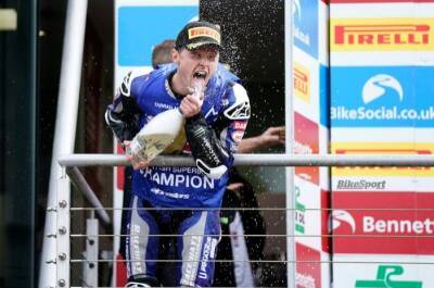 Jonathan Rea - Tarran Mackenzie - Mackenzie voted BSN’s Best British Rider of 2021 - bikesportnews.com - Britain