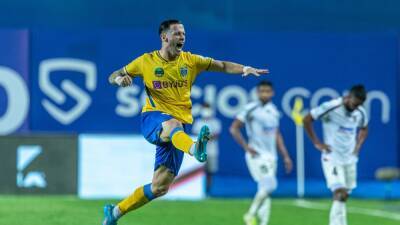 ISL: 10-man Kerala Blasters Ride On Alvaro Vazquez Stunner To Beat NorthEast United FC - sports.ndtv.com - Argentina - India -  Santana