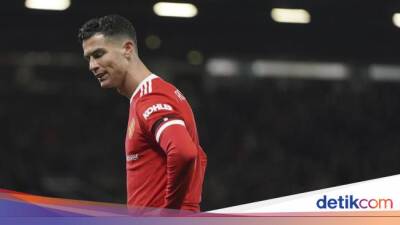 Cristiano Ronaldo - Paul Pogba - Jadon Sancho - Bruno Fernandes - Anthony Elanga - Duncan Watmore - Matt Crooks - Joe Lumley - Piala FA: Man United Disingkirkan Middlesbrough Lewat Adu Penalti - sport.detik.com - Manchester -  Sancho