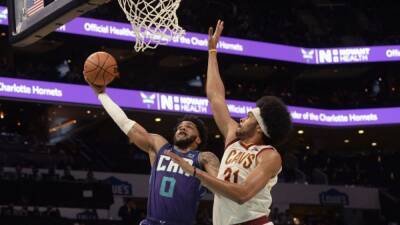 Lauri Markkanen - Darius Garland - Terry Rozier - Kevin Love - Kevin Love resuelve un sainete - en.as.com