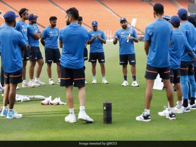 Virat Kohli - Rohit Sharma - Rahul Dravid - India vs West Indies, 1st ODI: Team India Predicted XI - sports.ndtv.com - South Africa - India -  Ahmedabad