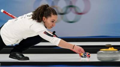 Bruce Mouat - Jen Dodds - Winter Olympics: Team GB curling pair set up enticing Italy match with another win - bbc.com - Britain - Italy - Scotland - Australia - Czech Republic