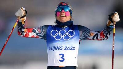 Therese Johaug - Winter Olympics: Therese Johaug wins first gold of Beijing Games in 15km skiathlon - bbc.com - Russia - Norway - Beijing - Austria