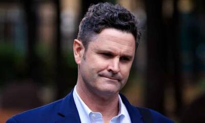 Chris Cairns diagnosed with bowel cancer six months after spinal stroke - theguardian.com - New Zealand -  Canberra