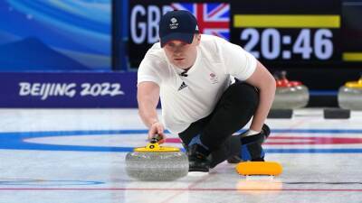 Bruce Mouat - Jennifer Dodds - Bruce Mouat’s magic hat sweeps Great Britain closer to mixed curling medal match - bt.com - Britain - Italy - Scotland - Beijing - Czech Republic