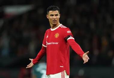 Roy Keane - Jamie Carragher Ruthlessly Trolls Roy Keane Over Cristiano Ronaldo After FA Cup Defeat, Tweets Old Clip - sportbible.com - Sweden - Madrid