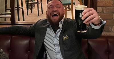Conor Macgregor - Fans joke Conor McGregor has found his "plan B" after pouring his own pint - msn.com - Ireland
