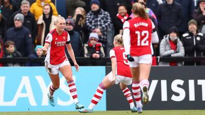 Stina Blackstenius’ late equaliser earns WSL leaders Arsenal draw with Man Utd