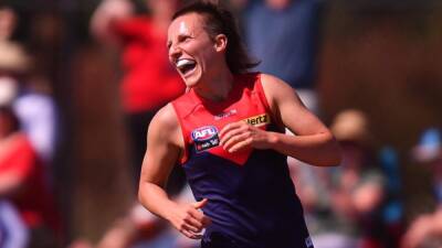 Dees hit back in AFLW, injuries cost Suns - 7news.com.au