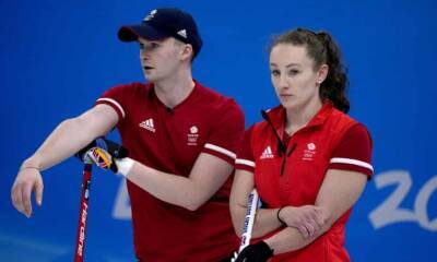 Bruce Mouat - Jennifer Dodds - Mouat and Dodds hopeful of curling semi-final place despite loss to Italy - theguardian.com - Britain - Italy - Usa - Norway - China