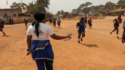 ‘We want to be champions!’ Academy trains Cameroon’s next generation of women footballers - france24.com - Cameroon -  Yaounde