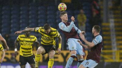 Watford play out goalless at Burnley in Hodgson's first game in charge