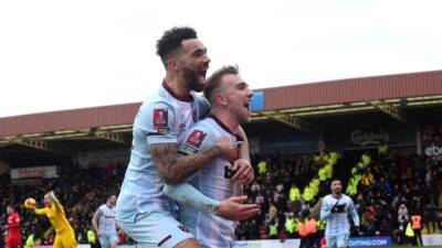 Frank Lampard - David Moyes - Ham United - Jarrod Bowen - Relief for West Ham and Chelsea as they flirt with shock FA Cup exits - channelnewsasia.com - Manchester -  Norwich - county Russell