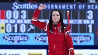 Kerri Einarson - Canada's Einarson downs Fleury, advances to Scotties semifinals - tsn.ca - Canada - county Crawford