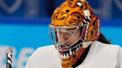 Winter Olympics 2022 - Chinese women's hockey goalie honors heritage with dragon-themed gear - espn.com - Britain - Usa - Canada -  Moscow - China - Beijing - county Ontario - county Canadian -  Columbia