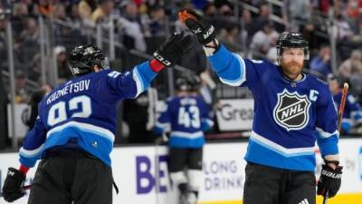 Giroux named MVP, Metropolitan team wins NHL All-Star Game