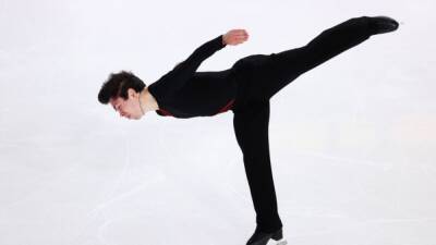 Figure skating-Canada's Messing on his way to Beijing after COVID-19 delay - channelnewsasia.com - Canada - Beijing