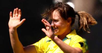 England collapse in Women's Ashes as Australia clinch series win
