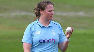 Anya Shrubsole urges England to keep fighting in Women’s Ashes