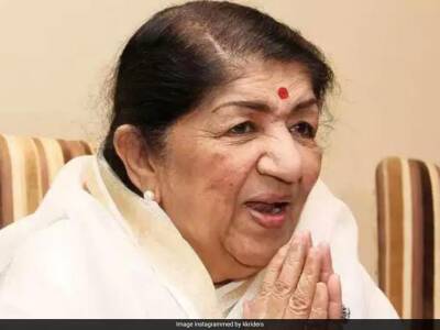Virat Kohli - Aakash Chopra - Dinesh Karthik - Shikhar Dhawan - Anil Kumble - Virat Kohli, Cricket Fraternity Pay Tribute To Lata Mangeshkar - sports.ndtv.com - India -  Mumbai