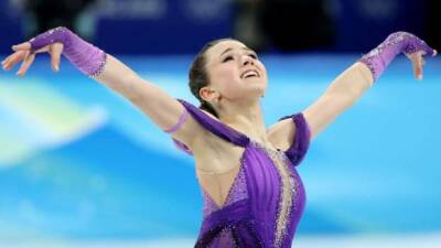 Kamila Valieva - Winter Olympics: Kamila Valieva's 'flawless' in debut performance - bbc.com - Russia - Beijing