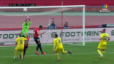 Ángel pasó la noche ingresado