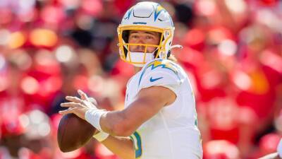 Justin Herbert - Why the Pro Bowl means so much to first-timers like Justin Herbert, Maxx Crosby and Trevon Diggs - espn.com - state Oregon - Los Angeles -  Las Vegas