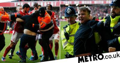 Brennan Johnson - Philip Zinckernagel - Joe Worrall - Leicester City fan runs onto pitch and punches Nottingham Forest players during FA Cup - metro.co.uk -  Leicester - county Forest