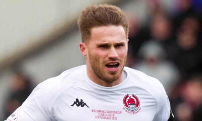 David Goodwillie - Dundee United - Val Macdermid - David Robertson - ‘Shameful’ to let David Goodwillie keep playing, says woman he assaulted - theguardian.com - Scotland