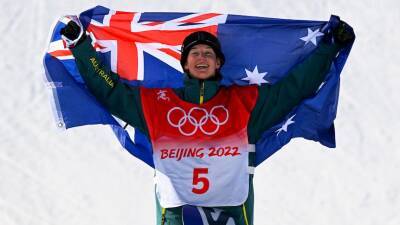 Tess Coady - Tess Coady claims Australia's first medal of the Beijing Winter Olympics with bronze in slopestyle snowboarding - abc.net.au - Usa - Australia - Beijing - New Zealand