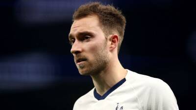 Christian Eriksen - New signing Christian Eriksen arrives at Brentford training ground - bt.com - Manchester - Finland - Denmark - Italy