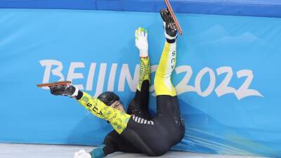 Isu - Aussie Brendan Corey crashes out of 1,000 metre short track speed skating quarter finals - abc.net.au - Netherlands - Australia - Canada - China - Hungary -  Salt Lake City -  Vancouver