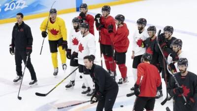 Canada, U.S. men's hockey teams make most of bizarre Olympic scrimmage setting - tsn.ca - Germany - Usa - Canada - China - Beijing - New York -  Chicago - county Crosby