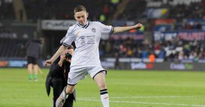 The overwhelming response received by a young lad after he was beaten up for his football - msn.com - Britain -  Swansea