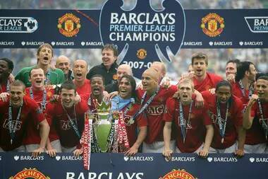 Claudio Ranieri - Manchester United's Double Winning Team Voted Premier League's Greatest Ever - sportbible.com - Manchester -  Leicester