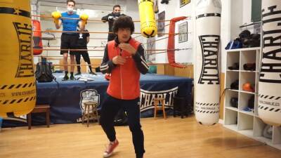 Una clase con Jero Contragolpe con crochet o swing en el boxeo