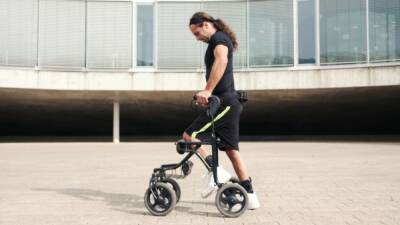 Tres parapléjicos vuelven a caminar tras recibir un implante electrónico