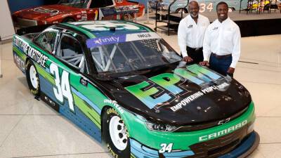 NFL great Emmitt Smith, Navy Lt. Cmdr. Jesse Iwuji launch NASCAR team for 2022 season